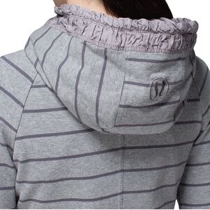 Lululemon Movement Jacket Sweatshirt Hoodie Gray Striped Women's size 10